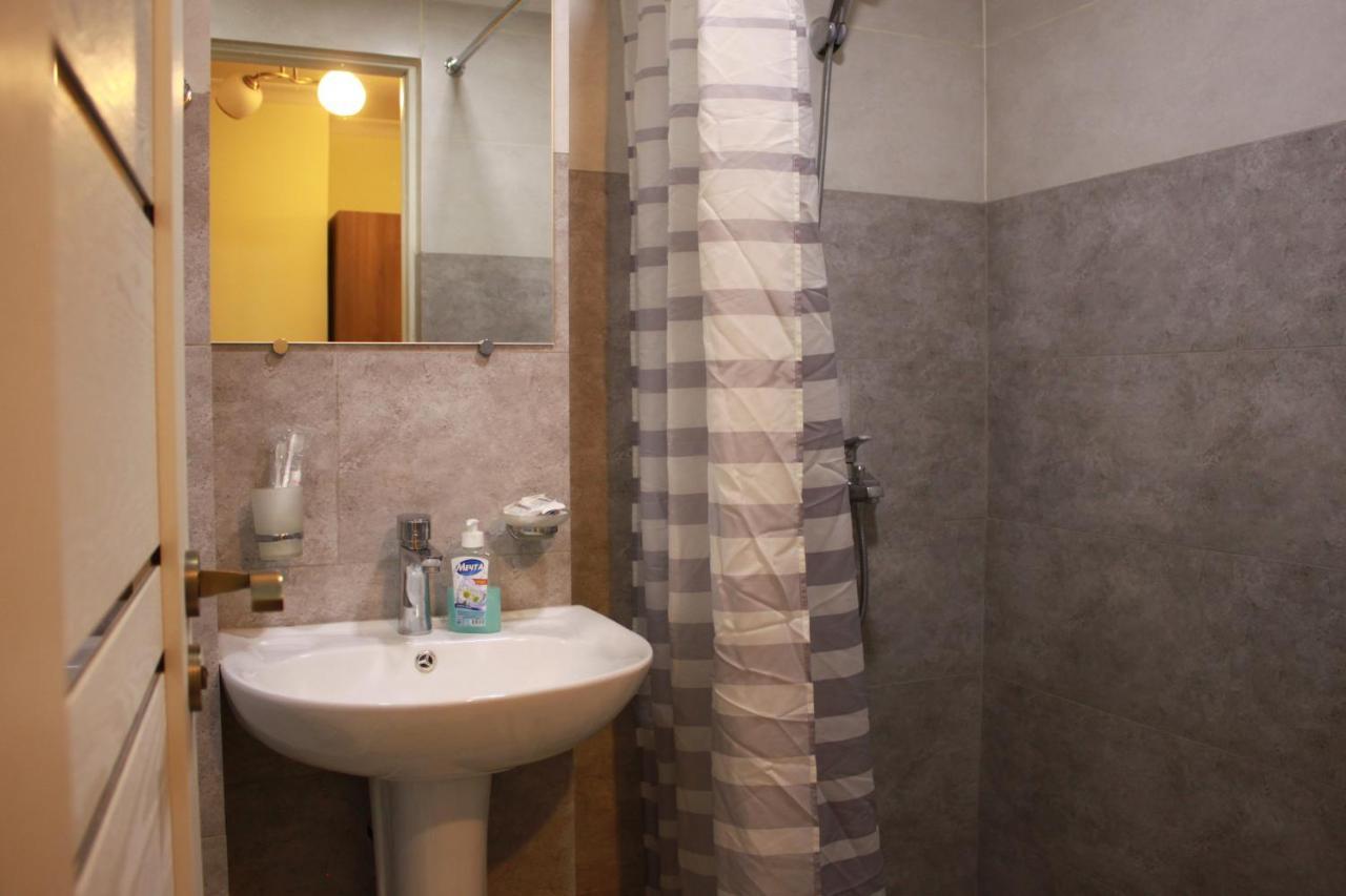 Hotel International Ереван Екстериор снимка