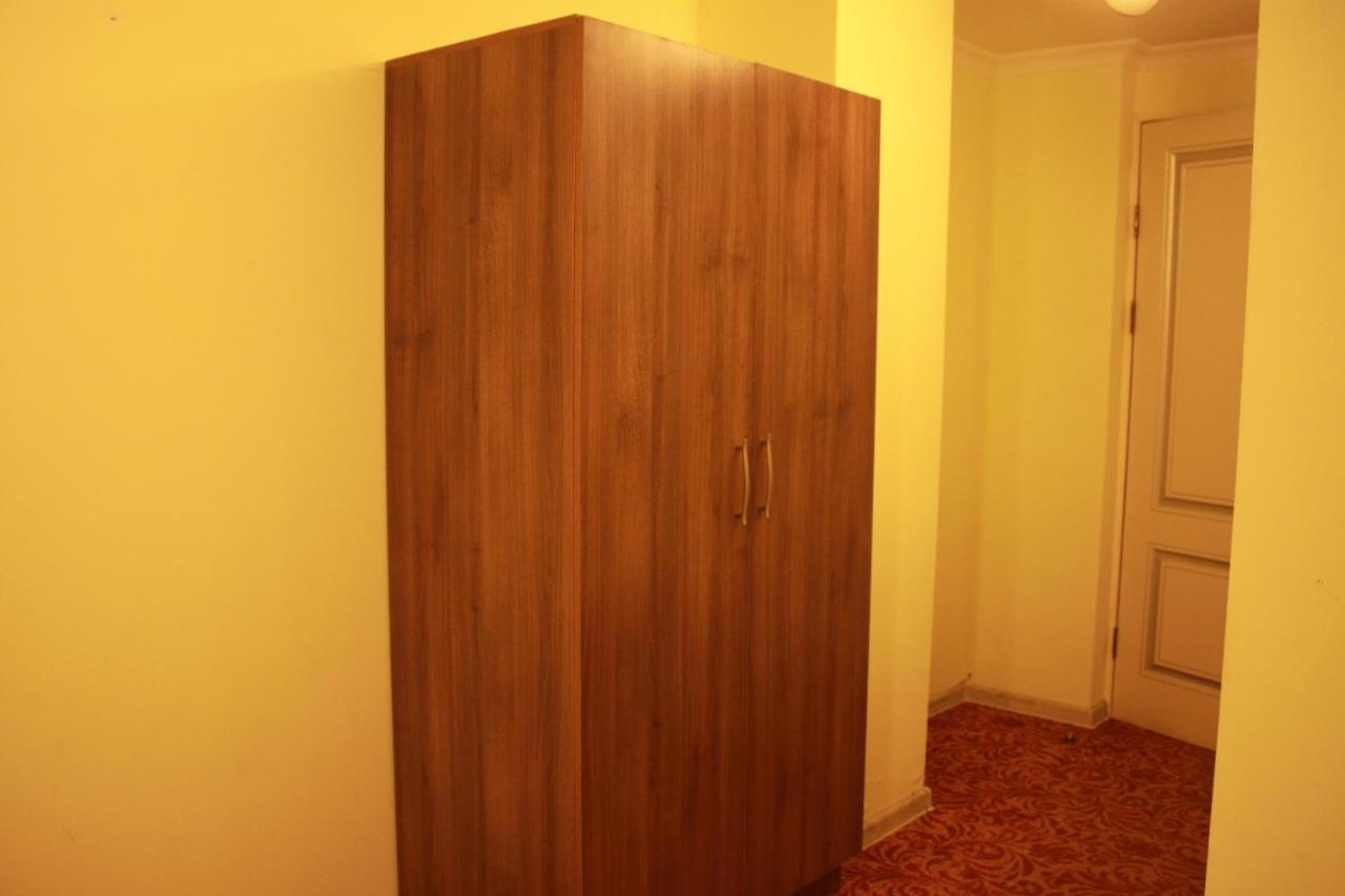 Hotel International Ереван Екстериор снимка