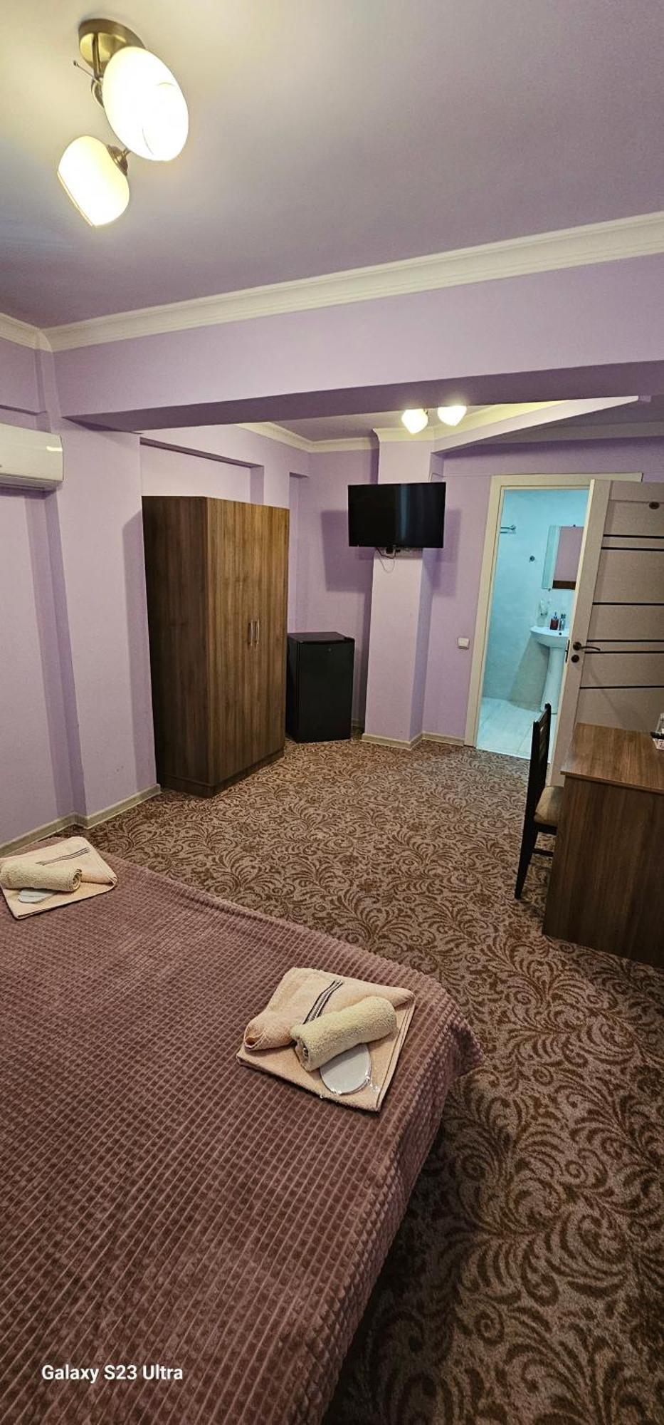 Hotel International Ереван Екстериор снимка